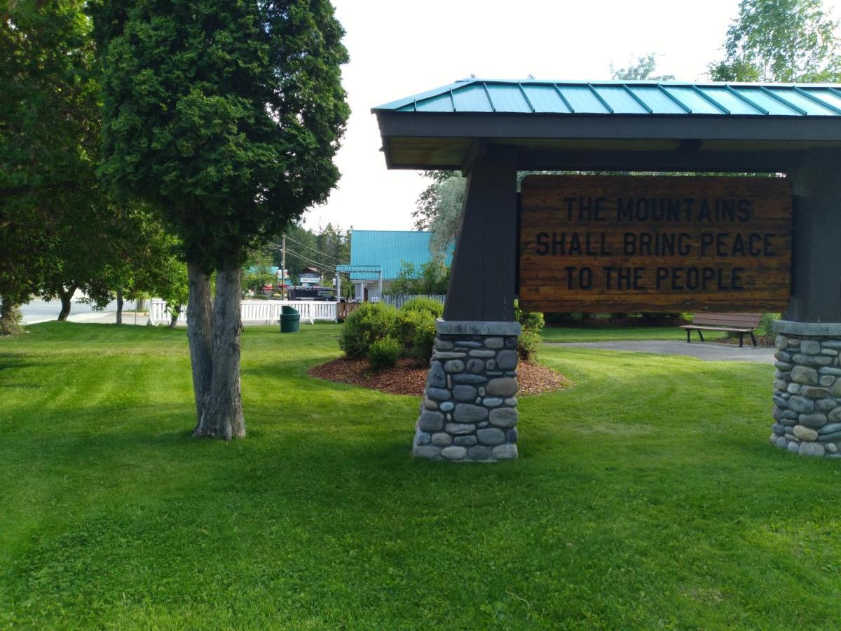 Appletree Inn Radium Hot Springs Luaran gambar