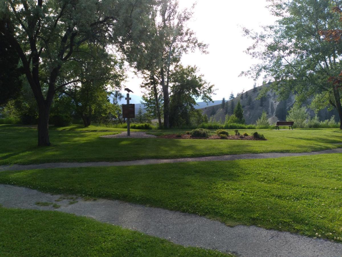 Appletree Inn Radium Hot Springs Luaran gambar