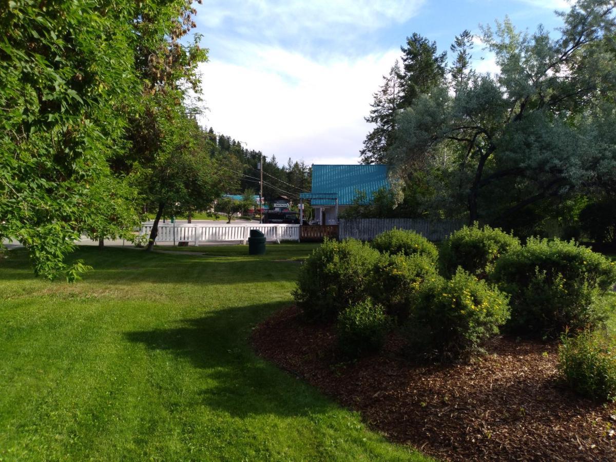 Appletree Inn Radium Hot Springs Luaran gambar