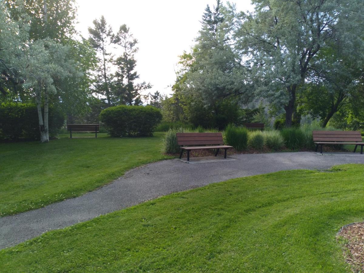 Appletree Inn Radium Hot Springs Luaran gambar