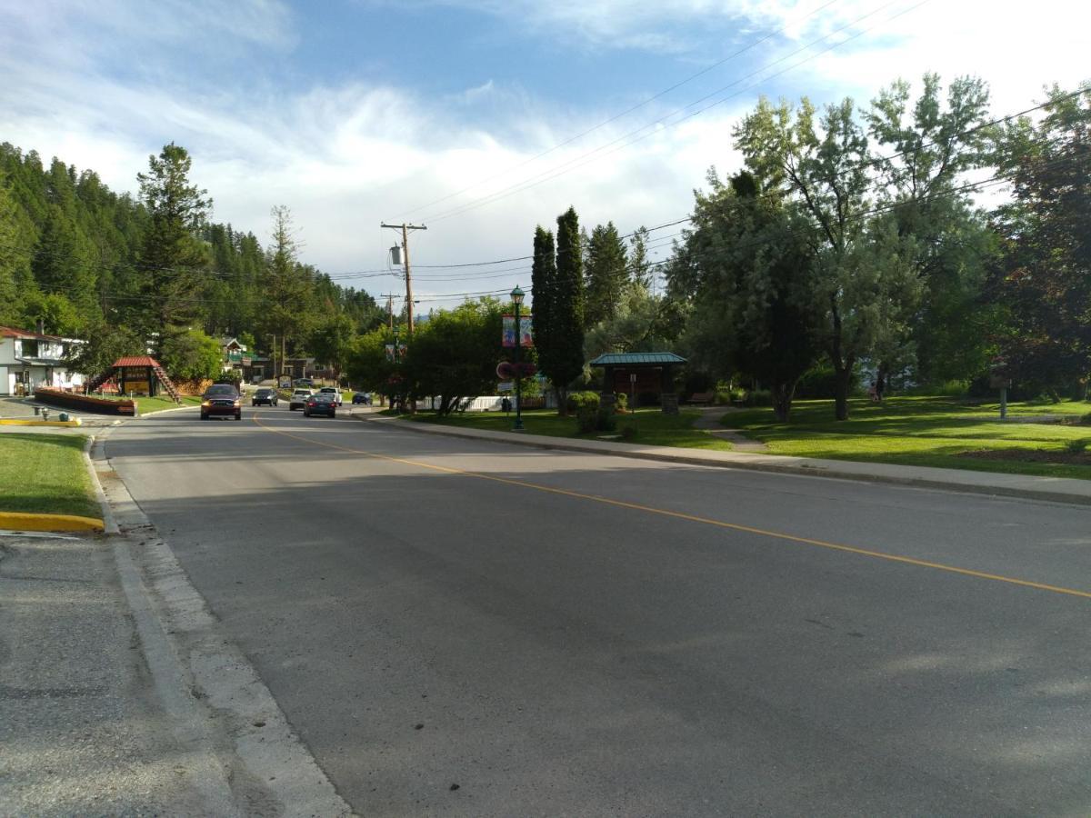 Appletree Inn Radium Hot Springs Luaran gambar