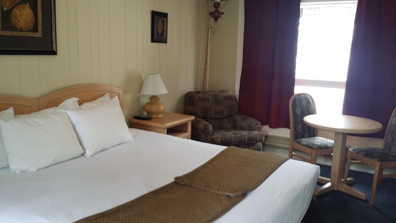 Appletree Inn Radium Hot Springs Luaran gambar